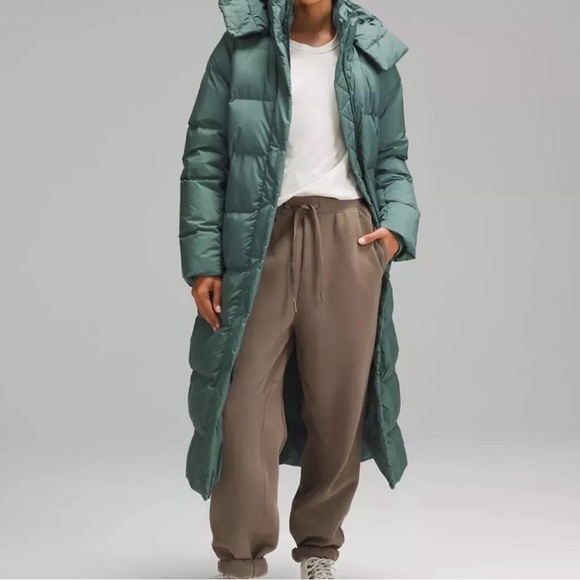 New Lululemon Wunder Puff Jacket Long NWT, size 14 Color: Medium Forest - Picture 1 of 3